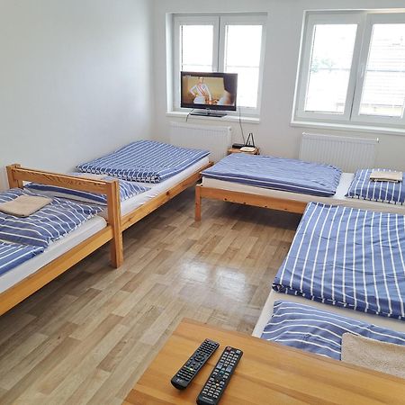 Apartman Plasy Exterior foto